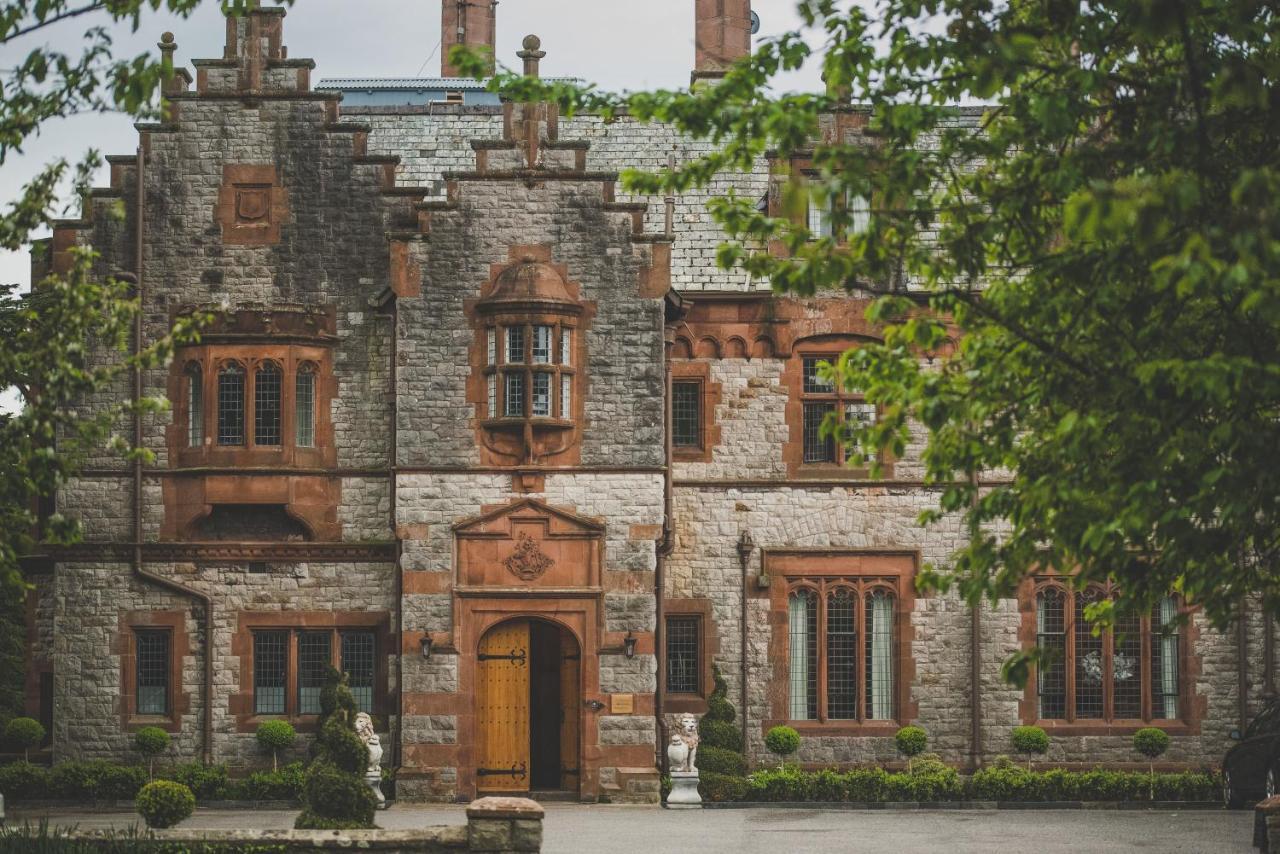 Caer Rhun Hall Conwy
